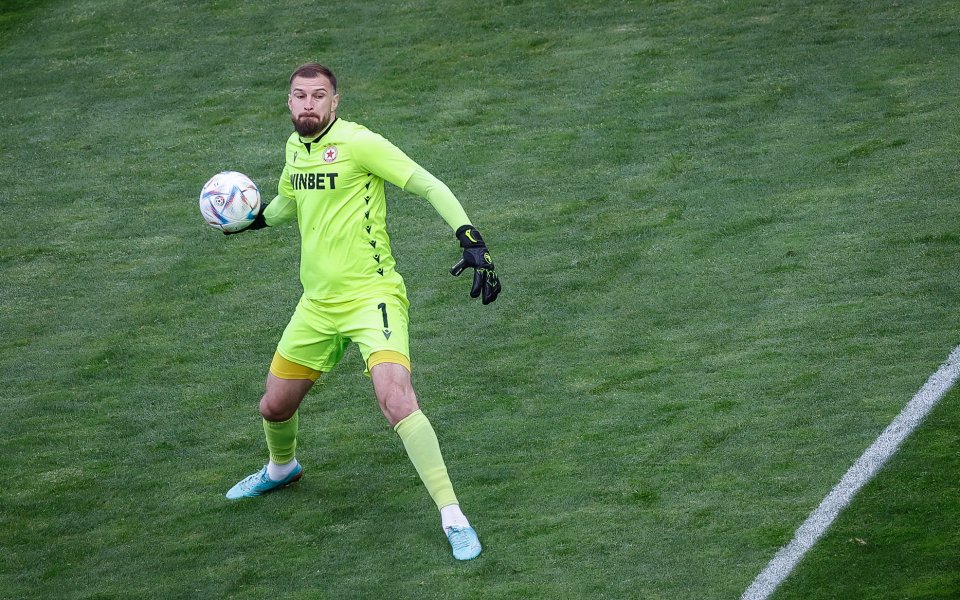 Вратарят на ЦСКА  Густаво Бусато бе герой в дербито срещу Левски със