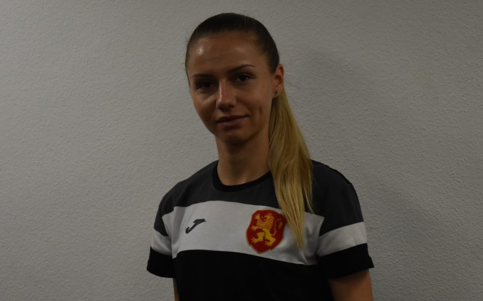 Полина Ръсина е гордостта на пернишкото село Студена. Тя е