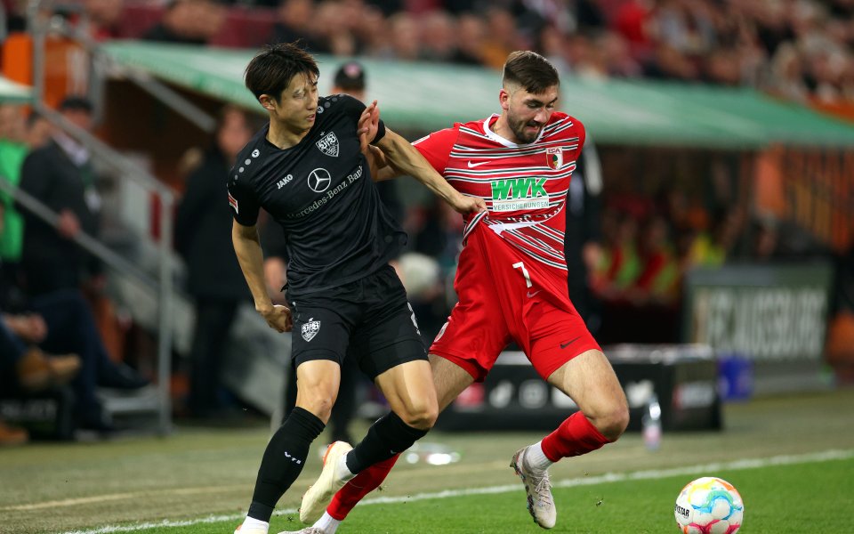 Аугсбург не успя да се отдалечи още от зоната на