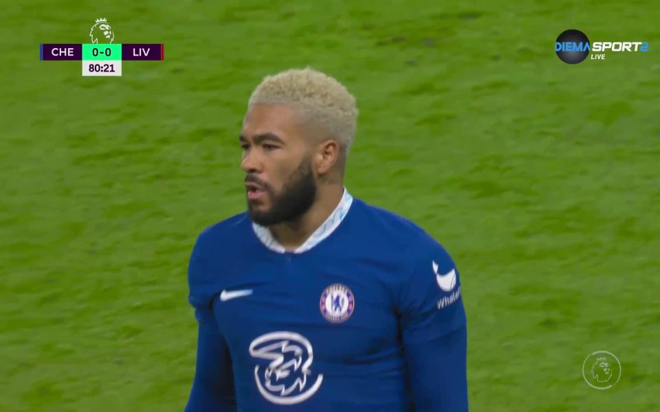 Във видеото може да видите отиграванията на Рийс Джеймс в