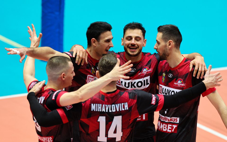 Нефтохимик 2010 започна с драматична победа във финалната серия в