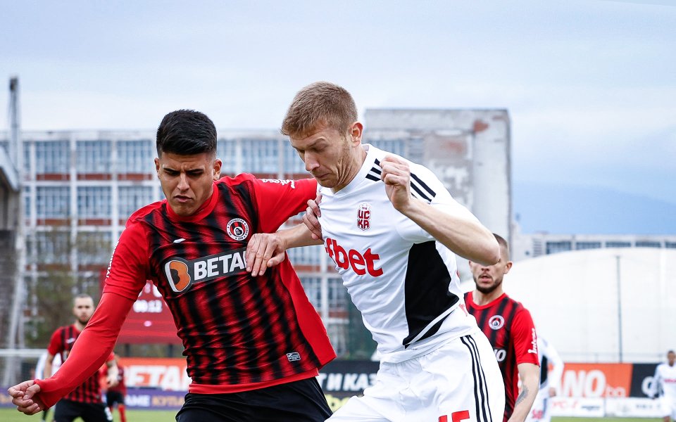 Локомотив София и ЦСКА 1948 играят при в първи полуфинален сблъсък