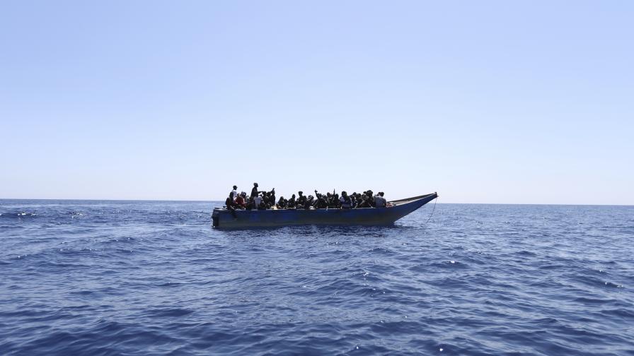 <p>Поредна трагедия&nbsp;в Средиземно море, загинали са десетки мигранти</p>