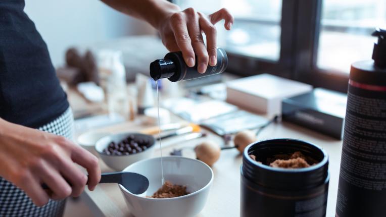  Как да реализираме по-големи и плътни устни единствено с 3 съставки 