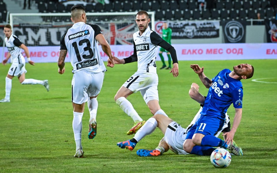 От Локомотив Пловдив отбелязаха, че днес се навършват 19 години