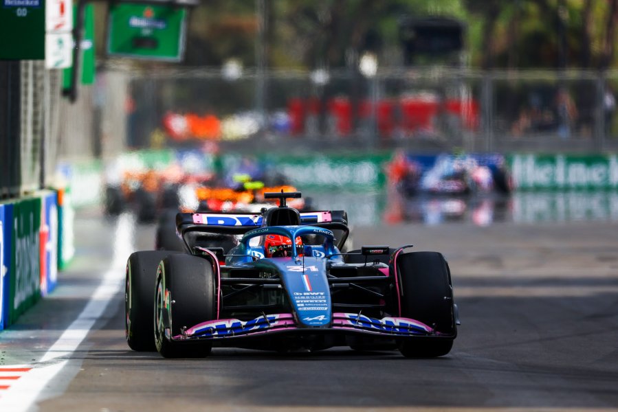 Формула 1 Гран При на Азербайджан състезание1