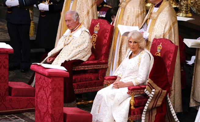 Камила става официално кралица от днес - деня на коронацията