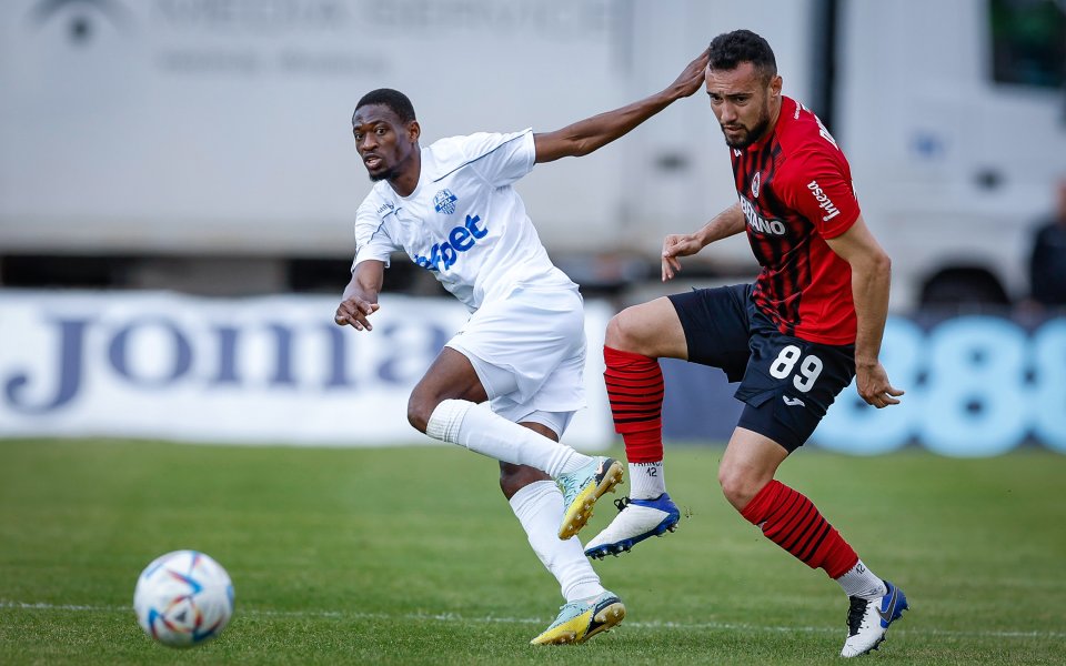 Локомотив София и Арда завършиха наравно 1:1 в мач от