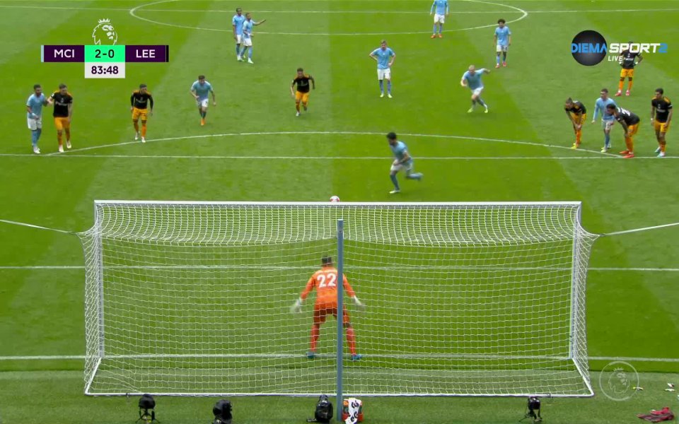 В 83-ата минута Сити получи право да изпълни дузпа. Фодън