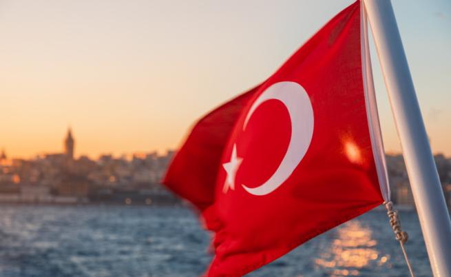 Чавушоглу: Турция отхвърля исканията на опозицията за санкции срещу Русия