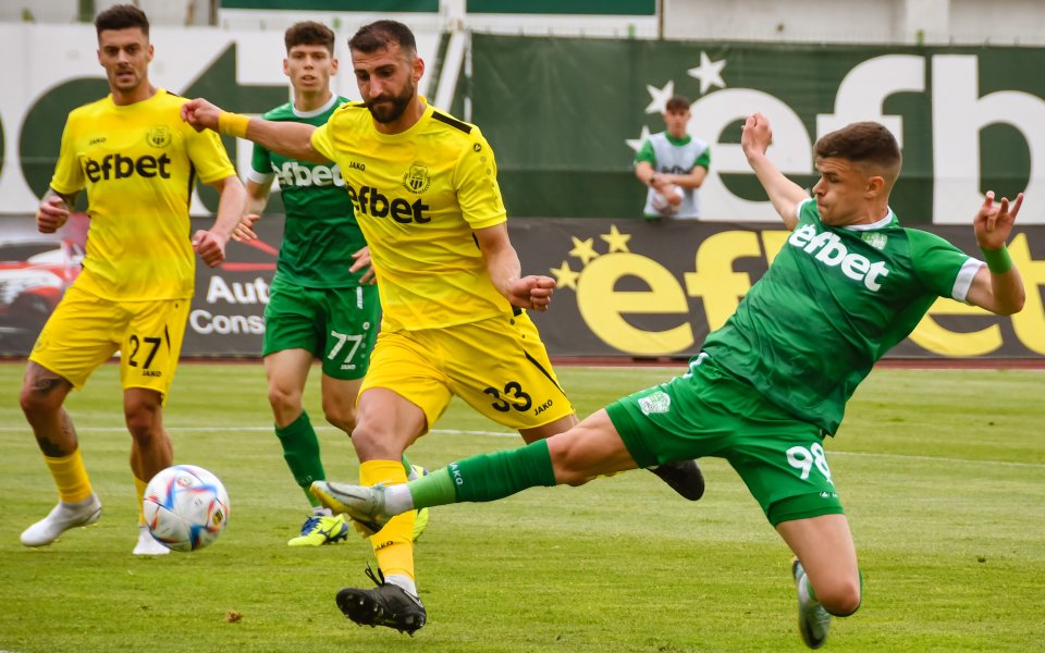 Тимовете на Хебър и Берое се изправят един срещу друг