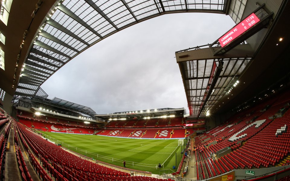 Ливърпул е отправил молба към Висшата лига да играе първия