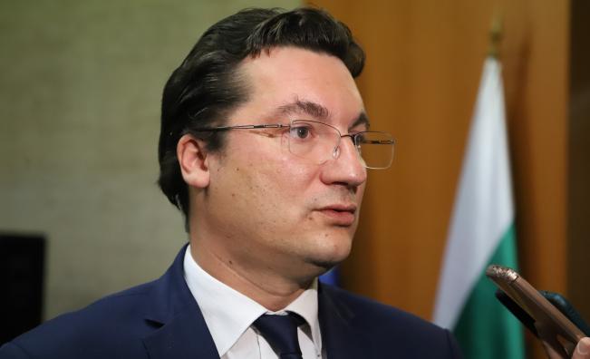 Първа реакция на думите на Радев: Крум Зарков напуска