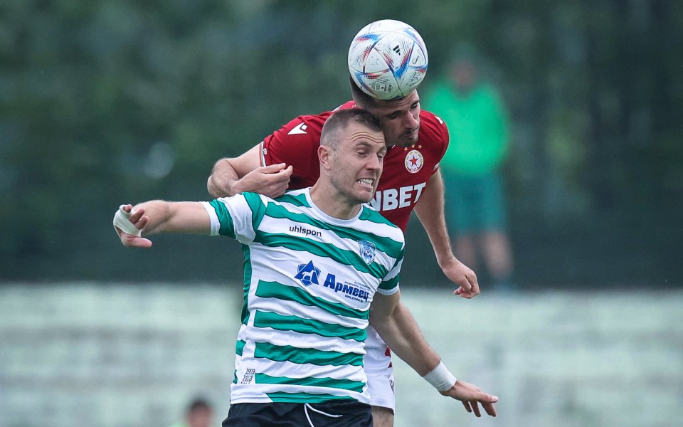 Феновете на Черно море очакват Атанас Илиев да спре серията