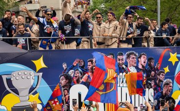 Барселона отпразнува титлата с шампионски парад