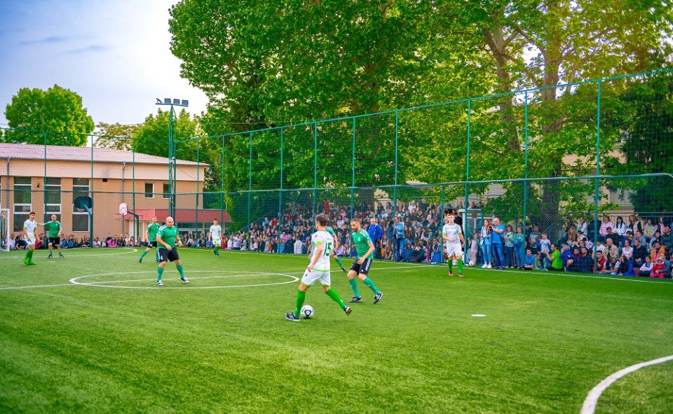 Легенди участваха във футболен празник в Плевен1