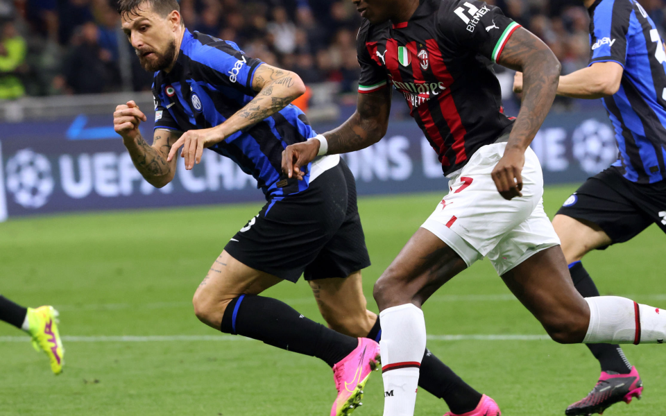 Отборите на Интер и Милан се срещат в първото за