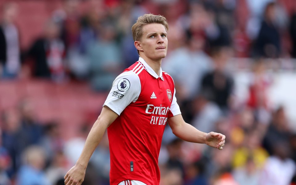 Арсенал иска да продължи договора на полузащитника Мартин Йодегор, според