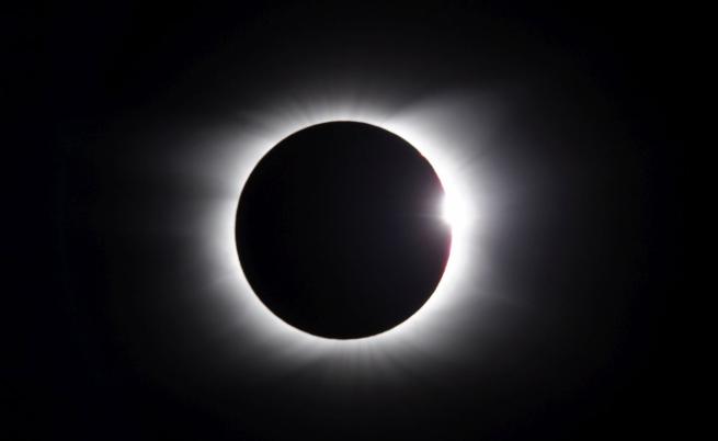 Черна луна: Какво означава и кога ще я видим