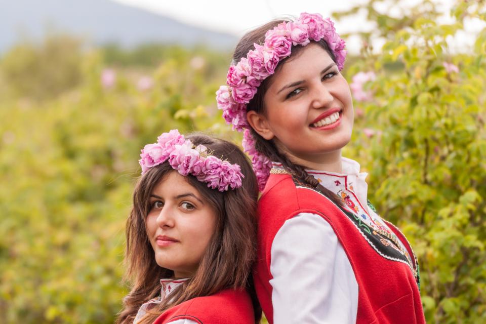 български жени носии