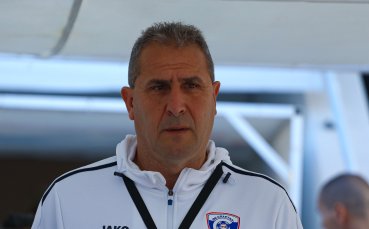 Група от 17 футболисти определи старши треньорът на Спартак Варна Димитър Димитров