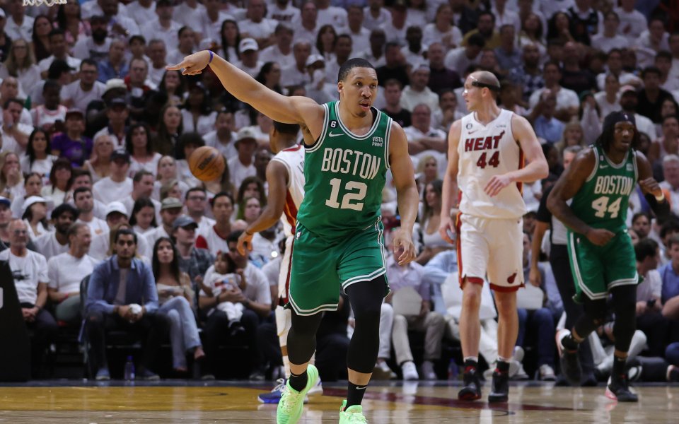 Отборът на Бостън Селтикс намали изоставането си във финалната серия