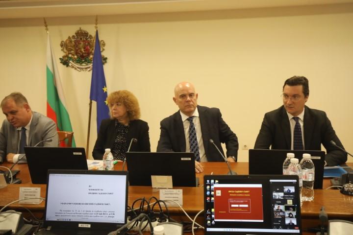ВСС решава за оставката на Гешев и изслушва Сарафов
