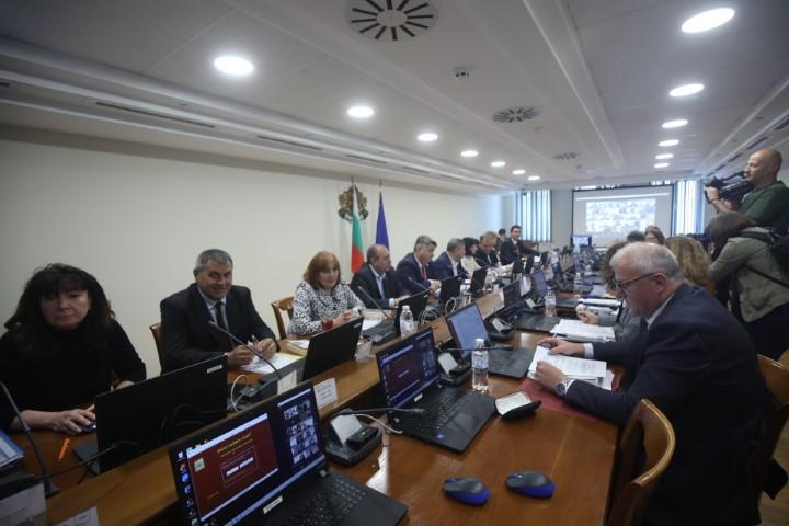 ВСС дебатира по искането за предсрочно освобождаване на главния прокурор