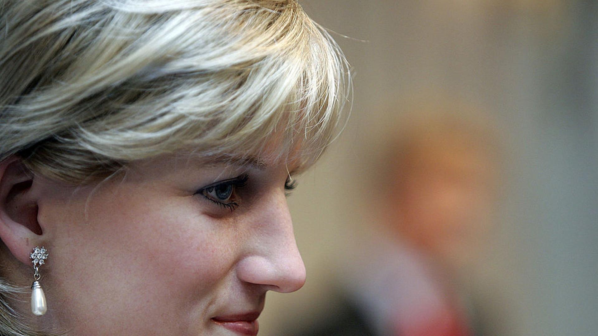 Бъкингамският дворец е възпрепятствал разпространението на снимка на принцеса Даяна