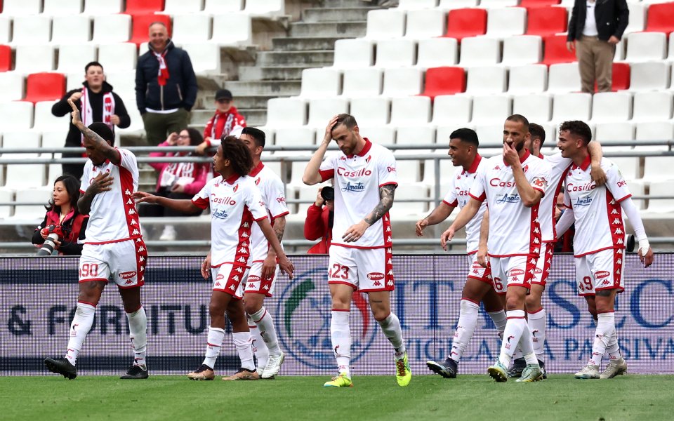 Над 50 000 фенове подкрепиха Бари, а единствения гол в