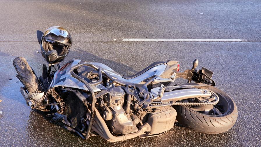 Почина тежко раненият моторист, катастрофирал в Разложко
