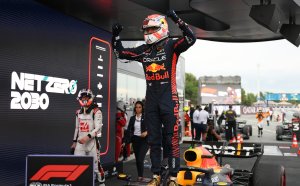 Недостижимият Макс Верстапен триумфира и в Гран При на Испания