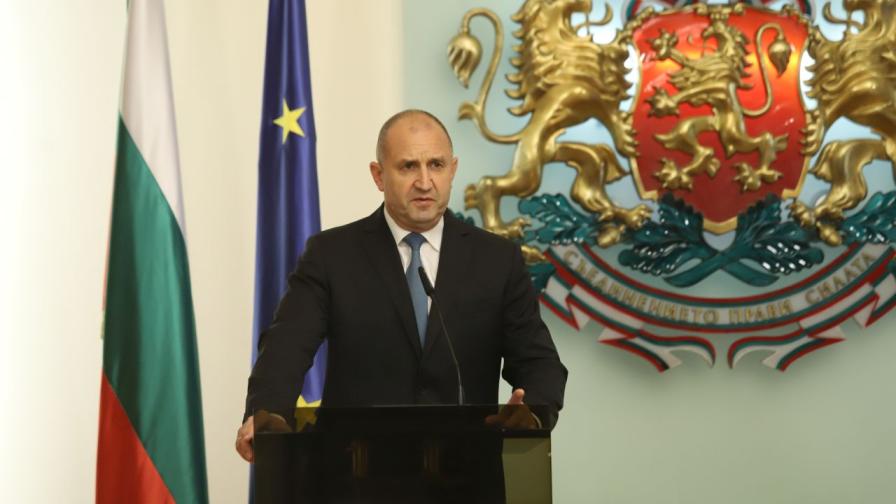 Държавният глава Румен Радев прие на „Дондуков" 2 членовете на служебния кабинет с министър-председател Гълъб Донев.