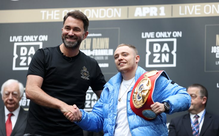 Едуардс защитава титлата си в категория муха тази вечер