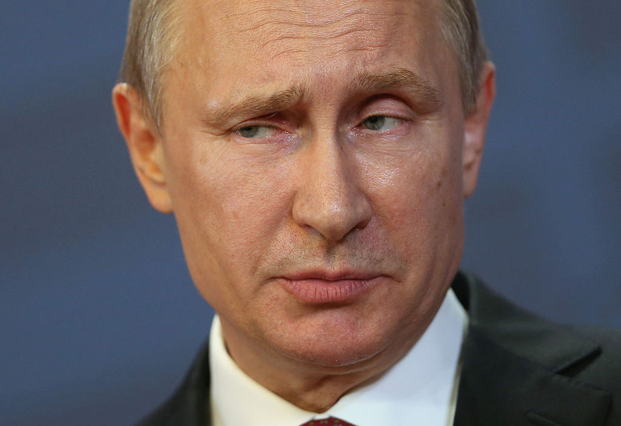 <p><strong>Владимир Путин&nbsp;</strong></p>

<p>Настоящият президент на Русия има IQ 127. Той може и да не е звезда, но никой не може да отрече неговата хитрост.</p>