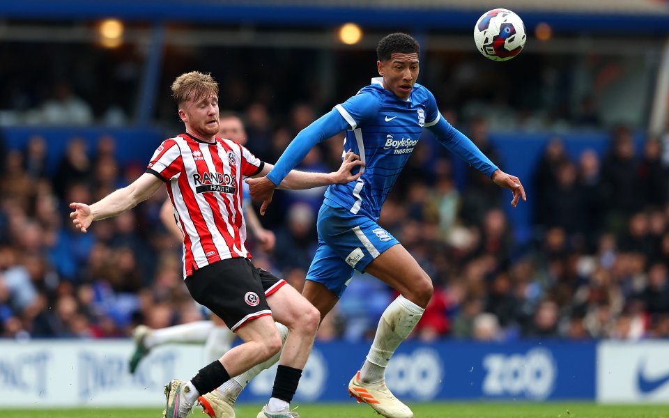 Халфът на Бирмингам - Джоб Белингам, преминава в Съндърланд, потвърдиха