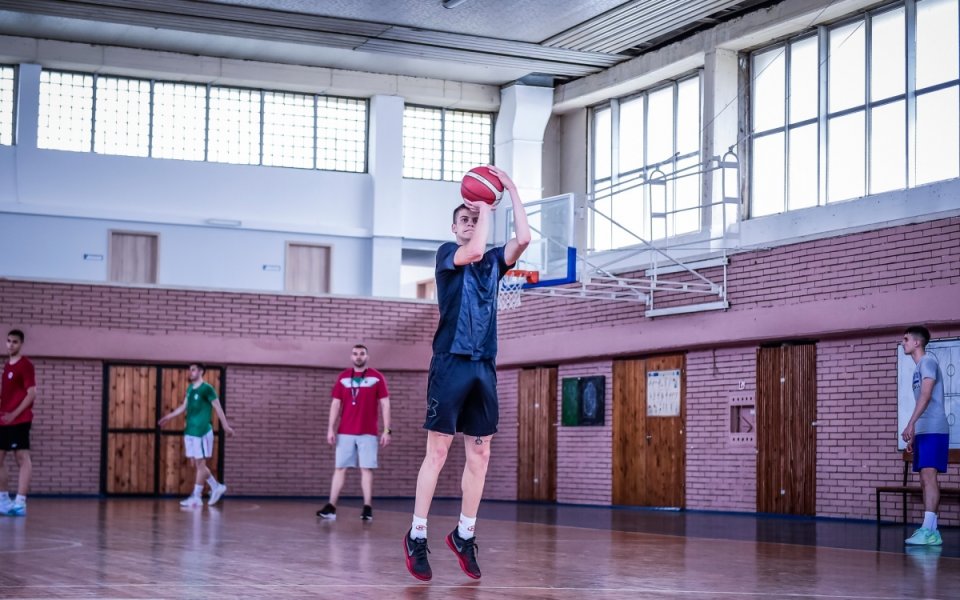 Младежките национали по баскетбол победиха Унгария в контрола