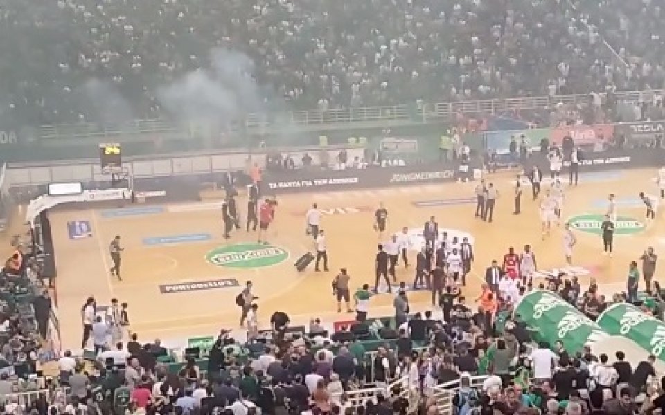 Тежко наказание и глоба ще отнесе отборът на Панатинайкос, след