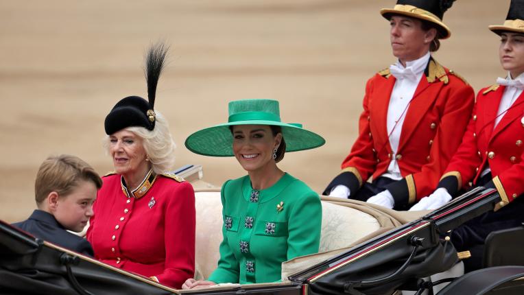 Принцесата на Уелс пристига на Парада на знамената