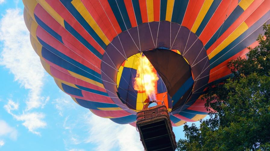 Инцидент с балон с горещ въздух в Швейцария, има ранени
