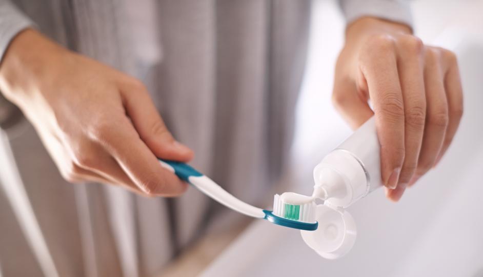 <p>Ако общото време, в което миете зъбите си, е под 1 минута, можете да приемете, че просто не си миете зъбите. Правилната техника на миене на зъбите, съчетана с подходяща за вас четка и паста, са сред гаранциите за поддръжка на добро зъбно здраве.</p>