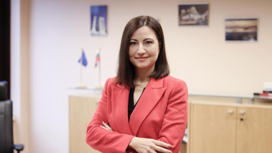 <p>ЕП изслушва кандидата ни за еврокомисар Илиана Иванова</p>