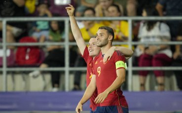 Испания победи Хърватия с 1 0 в среща от втория кръг