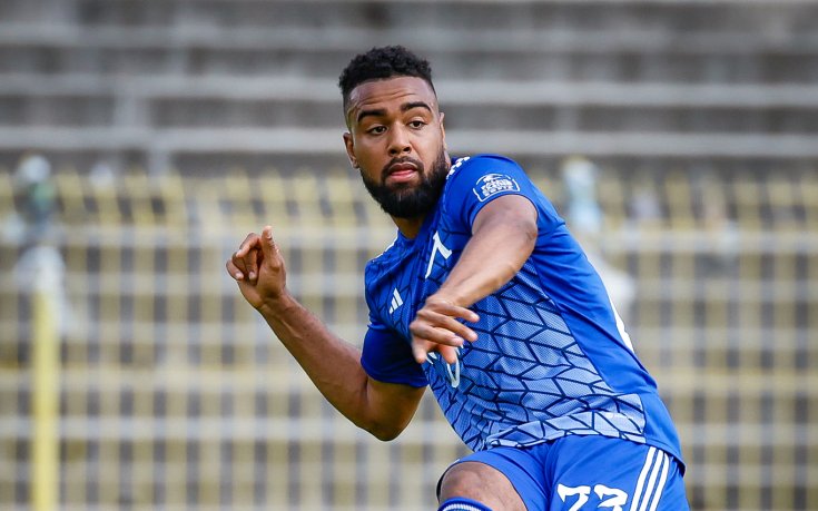 Англичани пращат скаут за звезда на Левски