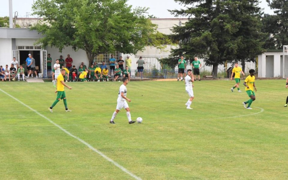 Берое и Добруджа завършиха при резултат 1:1 в контрола в