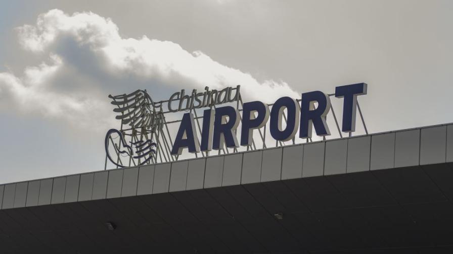 Мъжът, застрелял двама души на летището в Кишинев, е починал от раните си