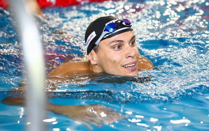 Антъни Иванов избухна: Нормално ли е 15-ят в света да получава 1000 лв заплата?