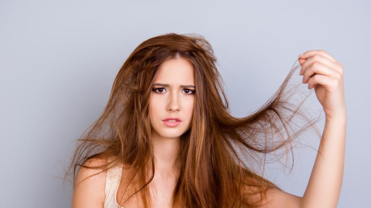  Как слънцето унищожава косата ви (и какво да извършите, с цел да я спасите) 