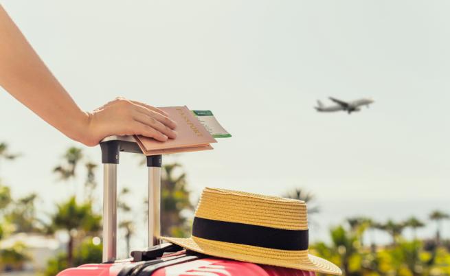 Какви са здравните ни права и медицинска помощ при пътуване в чужбина