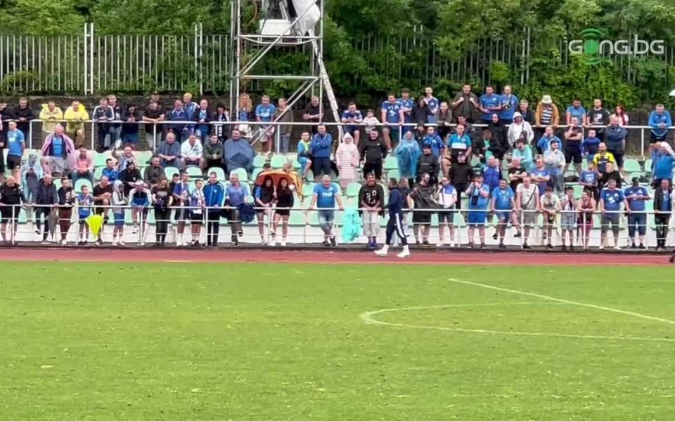 В края на първото полувреме на контролата между Левски и